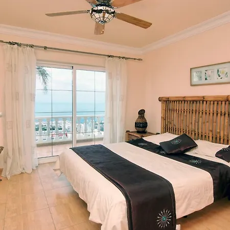 La Cascada Villa *